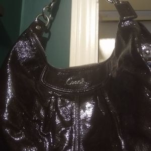 Shiney patent leather Coach shoulder bag